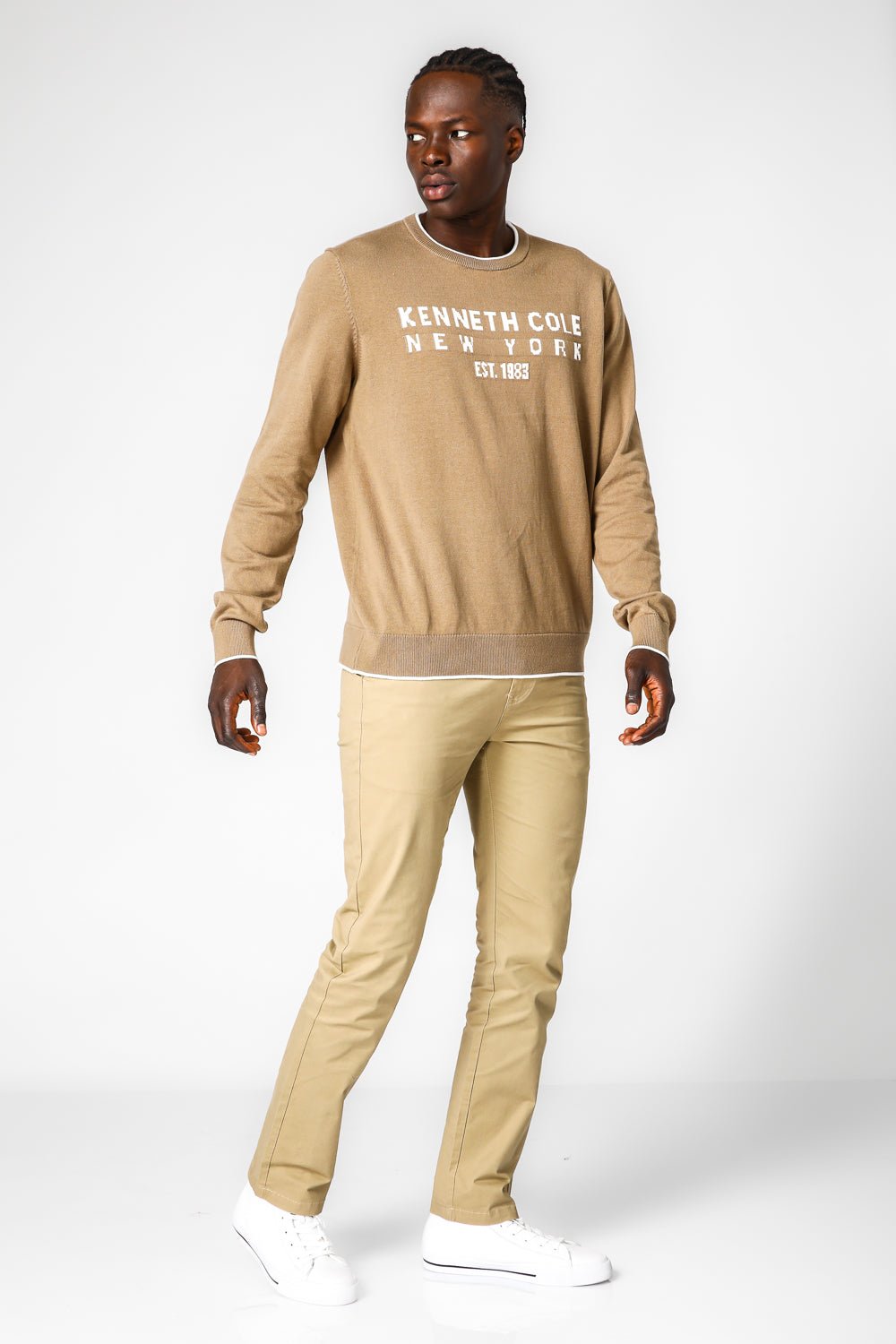 KENNETH COLE - סריג בייסיק צווארון עגול בצבע בז - MASHBIR//365