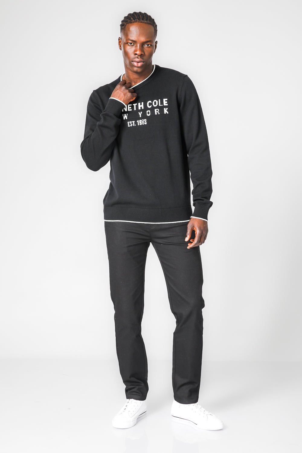 KENNETH COLE - סריג בייסיק צווארון עגול בצבע שחור - MASHBIR//365