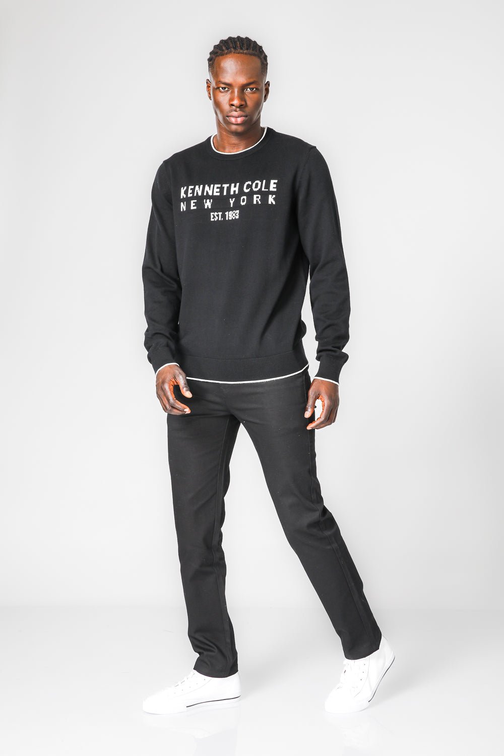 KENNETH COLE - סריג בייסיק צווארון עגול בצבע שחור - MASHBIR//365