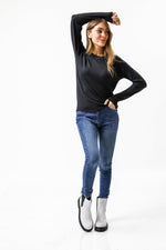 חולצת סריג דקה לנשים בצבע נייבי | קנת קול