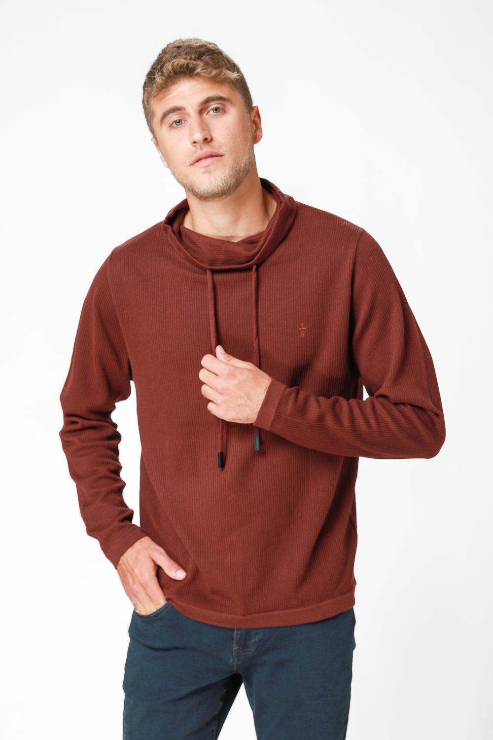 KENNETH COLE - סריג גולף עם שרוך קשירה בצבע אדום - MASHBIR//365