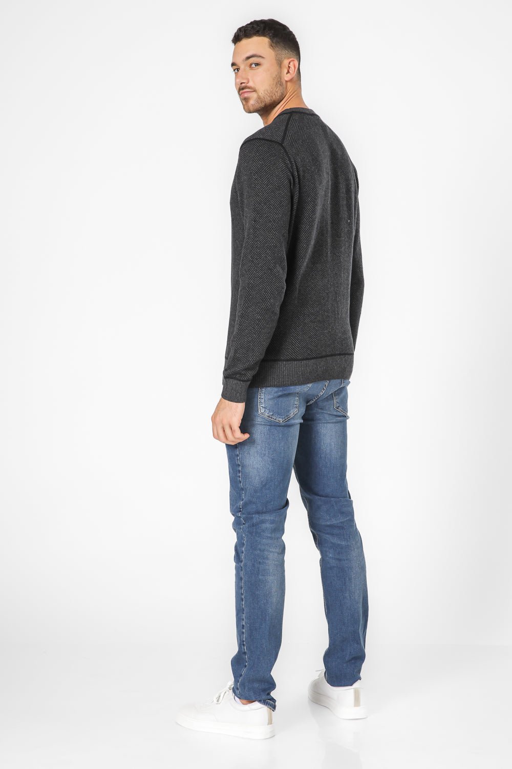 KENNETH COLE - סריג הרינגבון בצבע אפור - MASHBIR//365