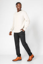 KENNETH COLE - סריג טקסטורה קריס קרוס בצבע קרם - MASHBIR//365