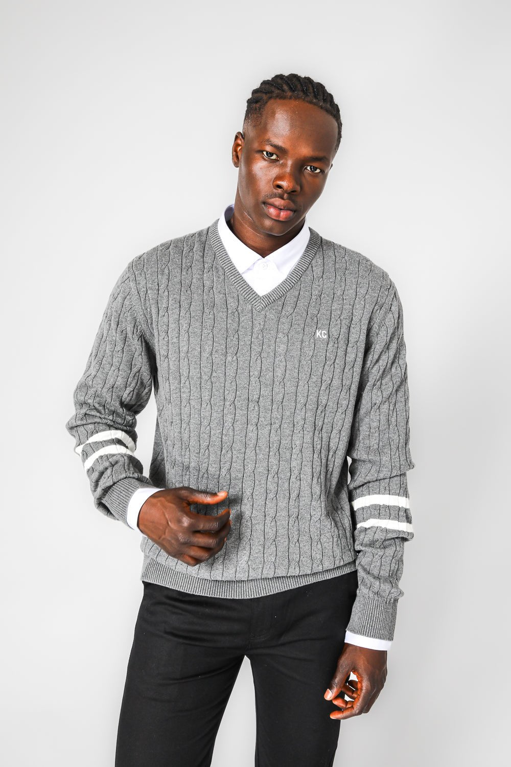 KENNETH COLE - סריג צמות בצבע אפור - MASHBIR//365