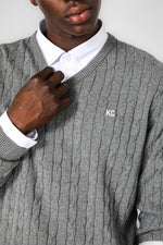 KENNETH COLE - סריג צמות בצבע אפור - MASHBIR//365