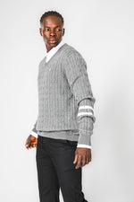 KENNETH COLE - סריג צמות בצבע אפור - MASHBIR//365