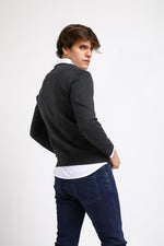 KENNETH COLE - סריג PROMO V אפור פחם - MASHBIR//365