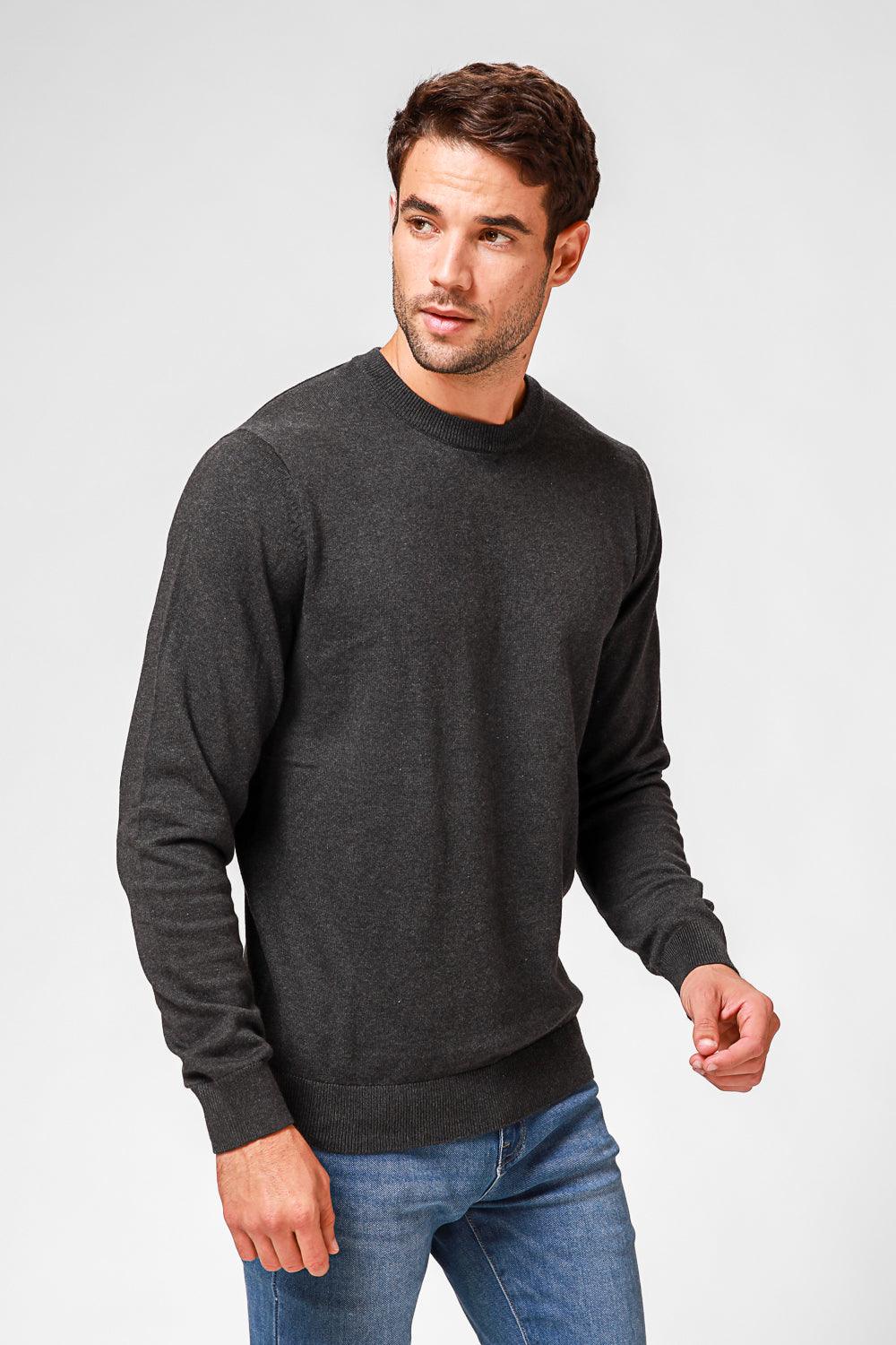 KENNETH COLE - סריג כותנה בייסיק עם צווארון עגול בצבע אפור - MASHBIR//365