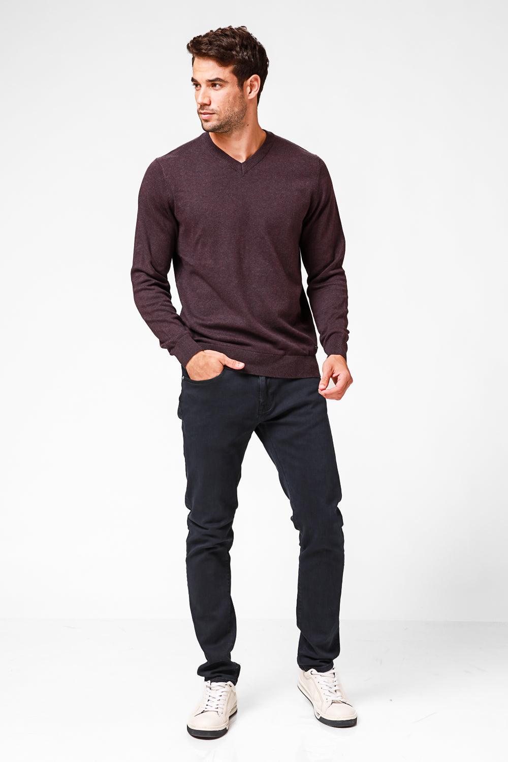 KENNETH COLE - סריג כותנה בייסיק צווארון V בצבע חציל - MASHBIR//365