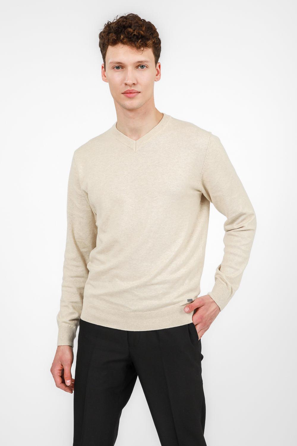 KENNETH COLE - סריג כותנה בייסיק צווארון V בצבע STONE - MASHBIR//365