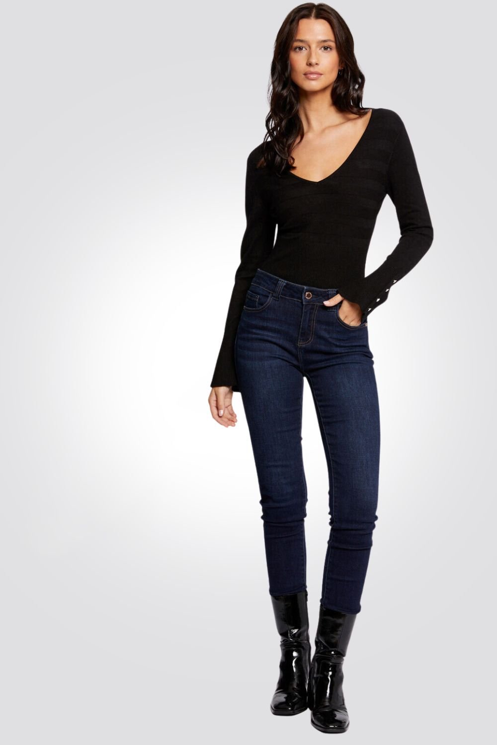 MORGAN - סודר וי עם כפתורים בשרוול בשחור - MASHBIR//365