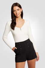 MORGAN - סוודר וי ריבס עם רוכסן מקדימה בשמנת - MASHBIR//365