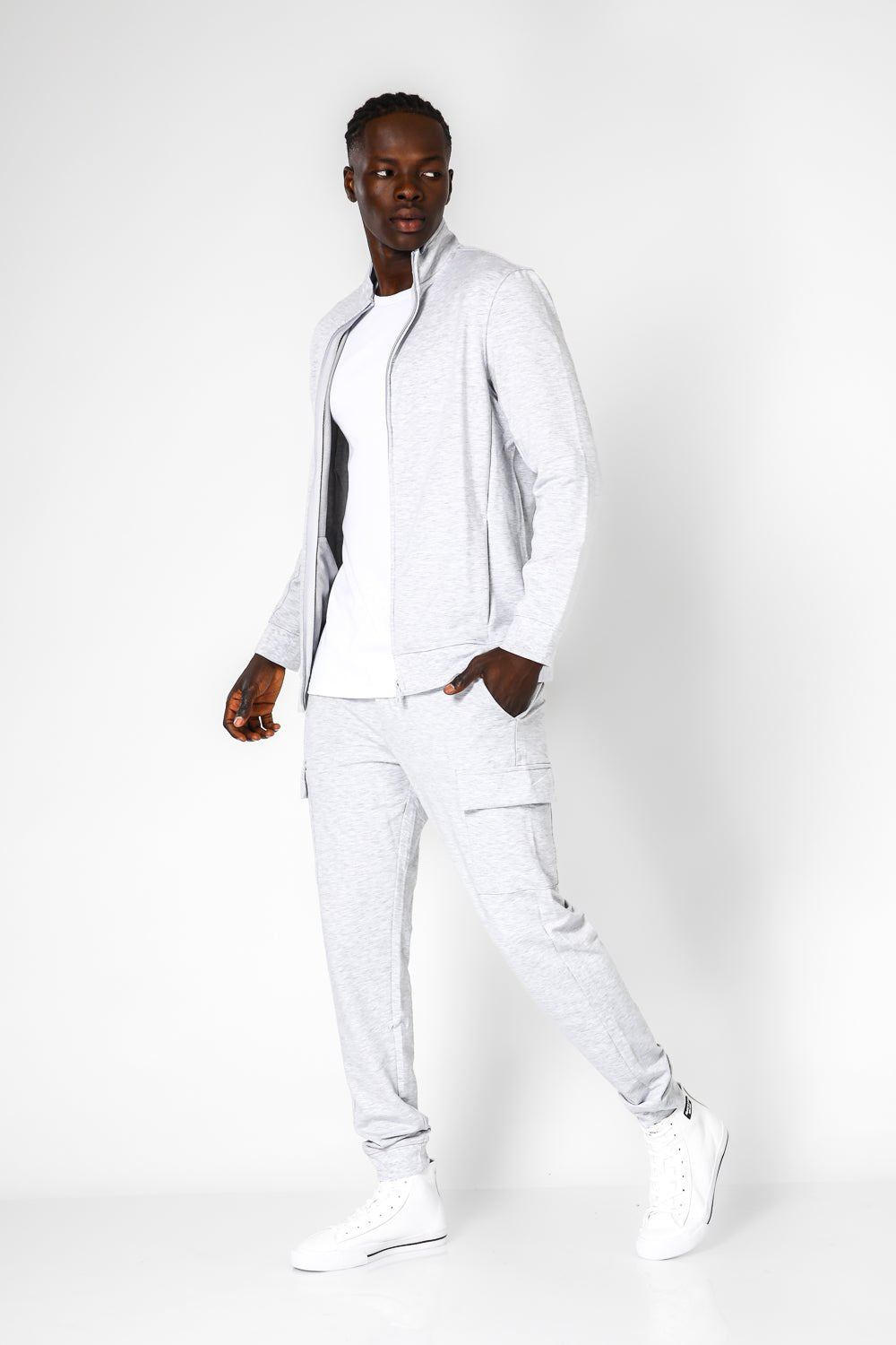 DELTA - סוויטשירט עם רוכסן מבד דק בצבע אפור - MASHBIR//365