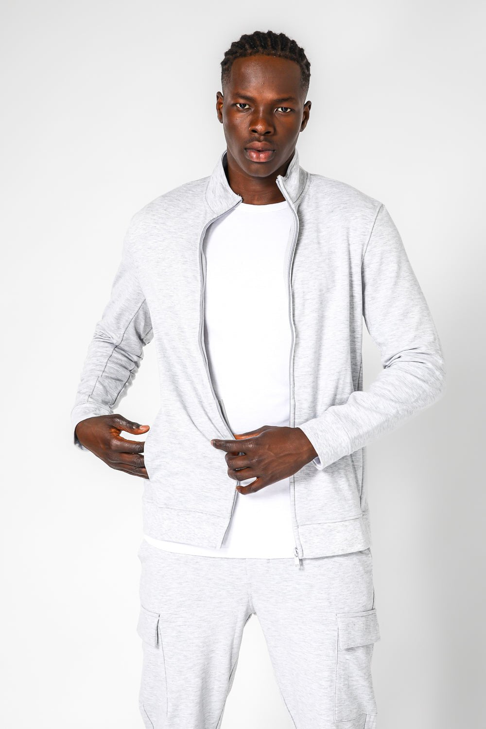 DELTA - סוויטשירט עם רוכסן מבד דק בצבע אפור - MASHBIR//365