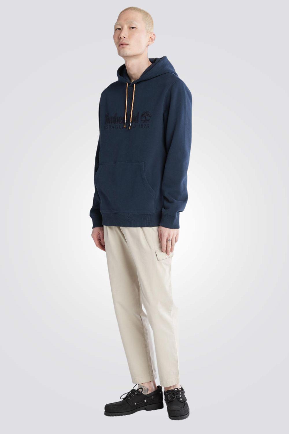 TIMBERLAND - סווטשירט EST.1973 עם כובע קפוצ’ון - MASHBIR//365