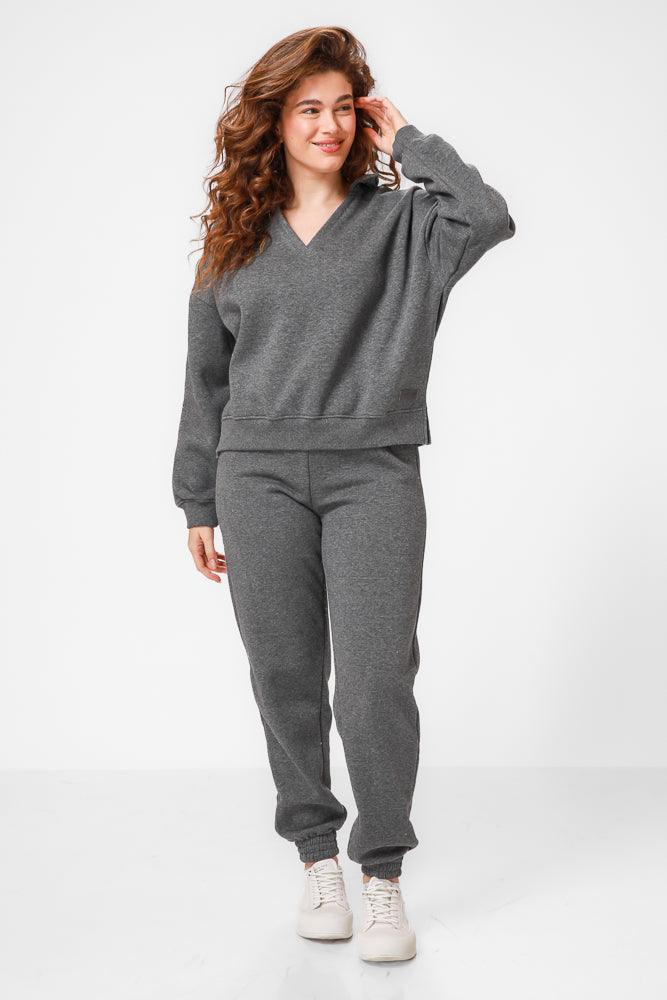 KENNETH COLE - סווטשירט פולו עם צווארון וי בצבע אפור - MASHBIR//365