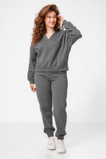 KENNETH COLE - סווטשירט פולו עם צווארון וי בצבע אפור - MASHBIR//365