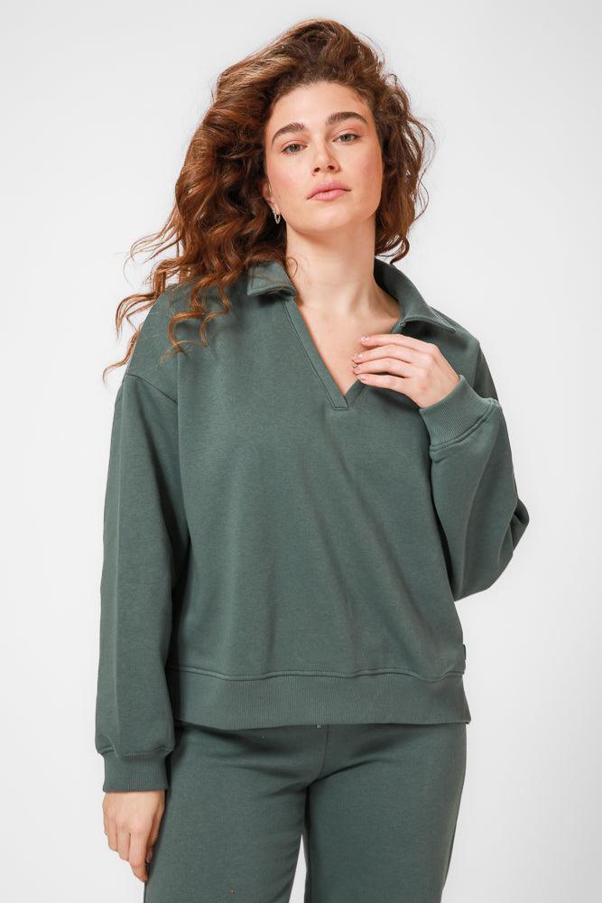 KENNETH COLE - סווטשירט פולו עם צווארון וי בצבע ירוק - MASHBIR//365