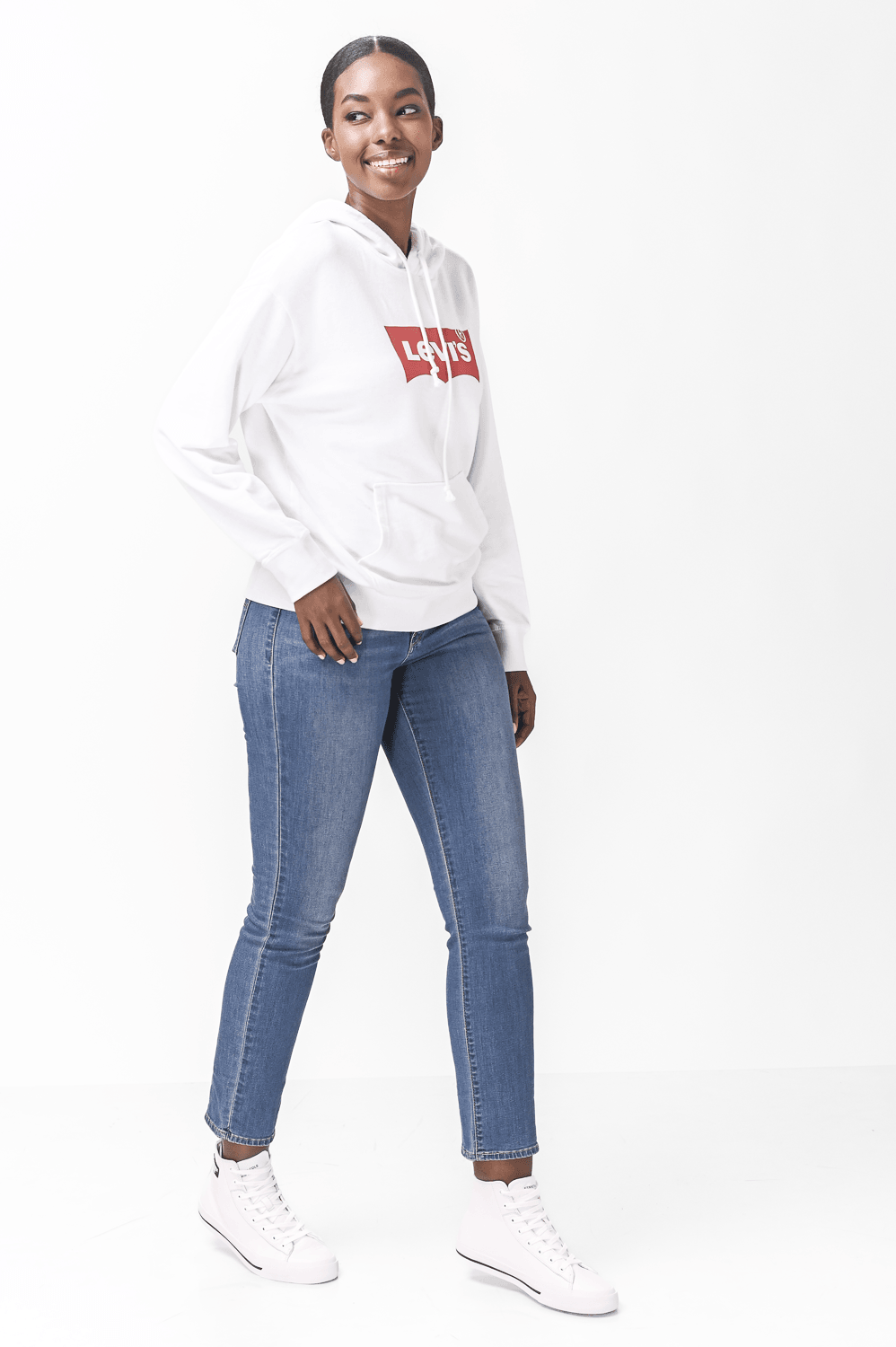 LEVI'S - סווטשירט GRAPHIC STANDARD צבע לבן - MASHBIR//365