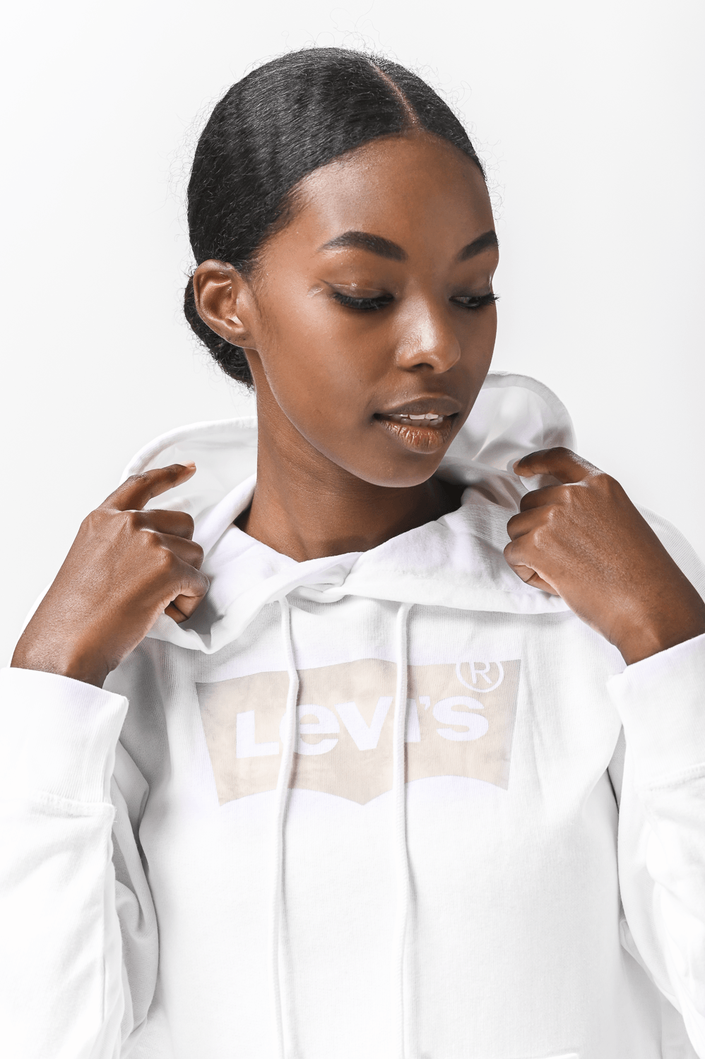 LEVI'S - סווטשירט GRAPHIC STANDARD צבע לבן - MASHBIR//365