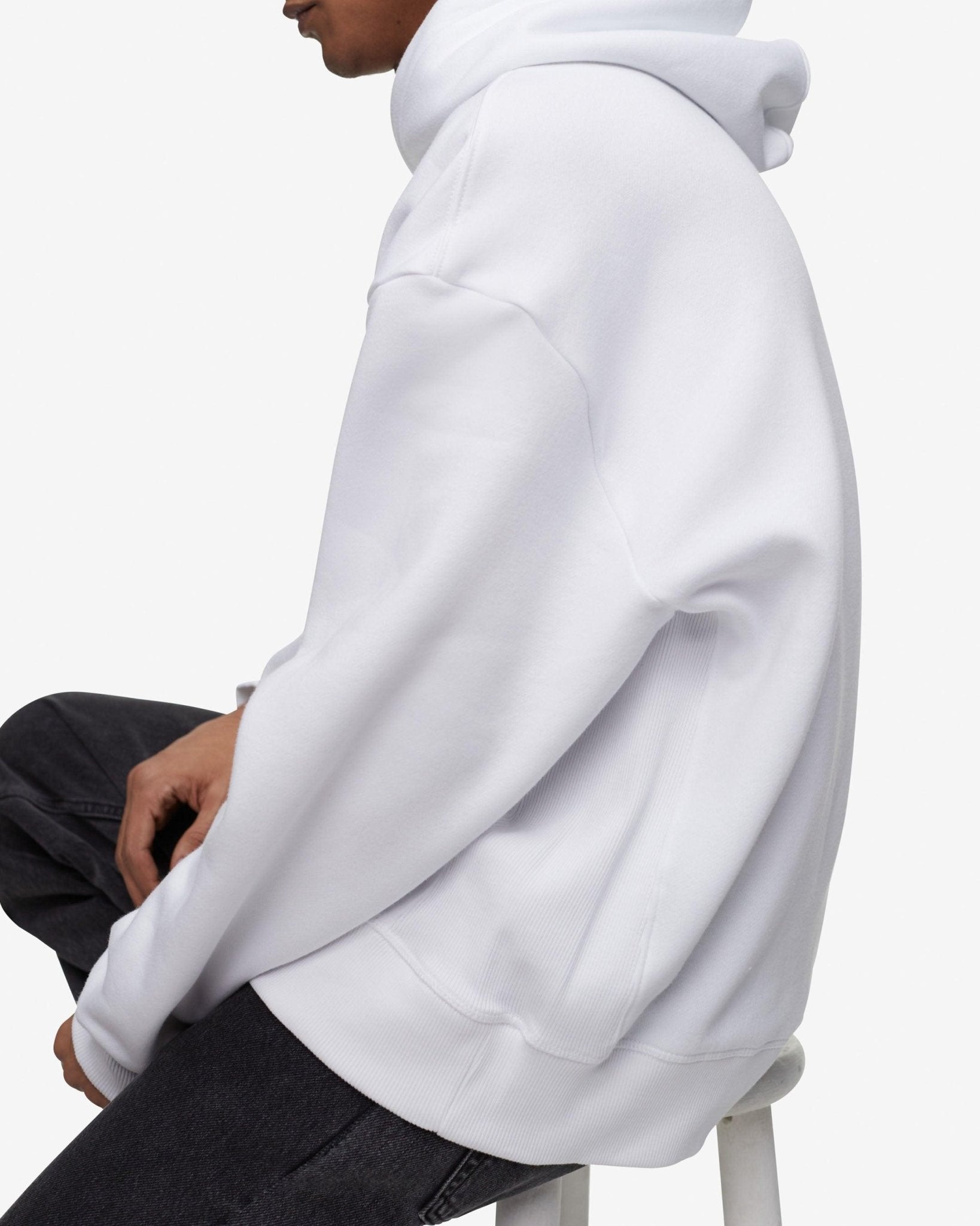 Calvin Klein - סווטשירט HOODIE עם כובע בצבע לבן - MASHBIR//365