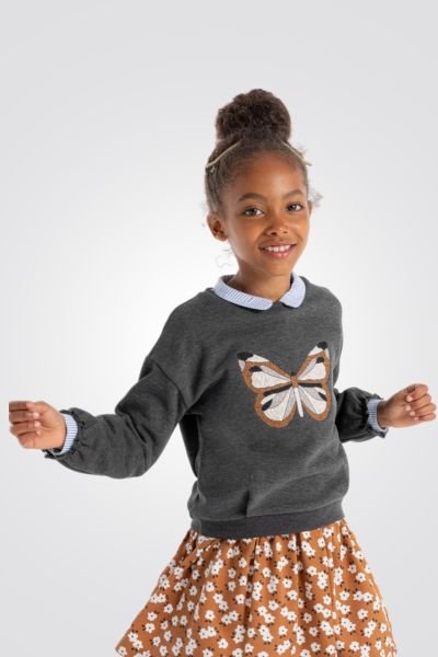 OKAIDI - סטוושירט ילדות אפור עם ריקמת פרפר חומה - MASHBIR//365