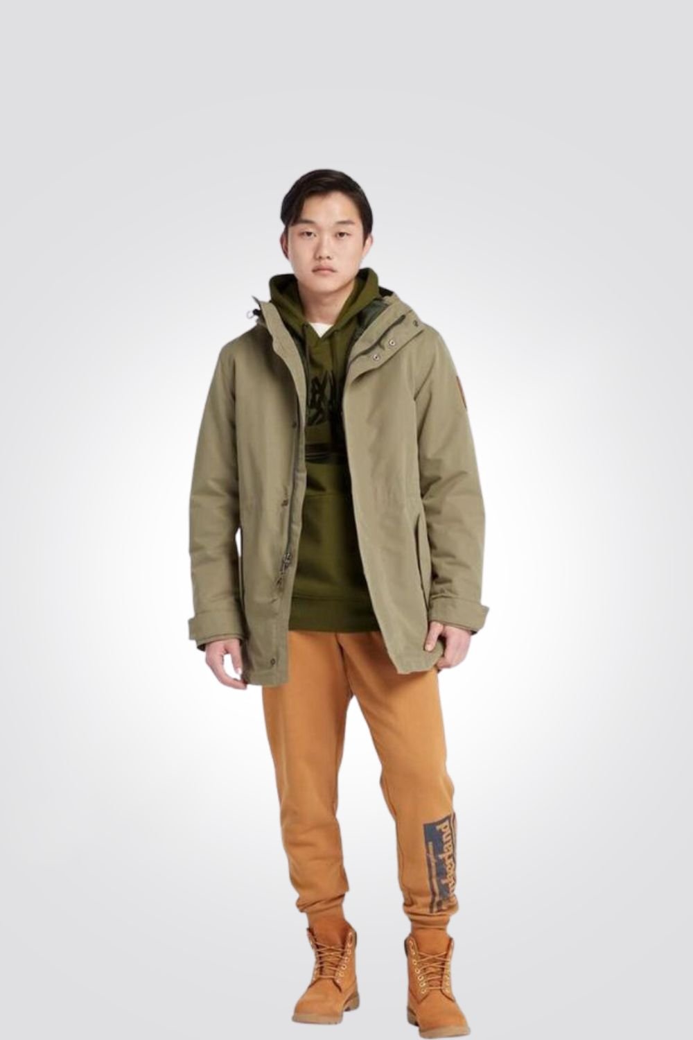 TIMBERLAND - סווטשירט ירוק זית עם כובע קפוצ’ון והדפס לוגו עץ - MASHBIR//365