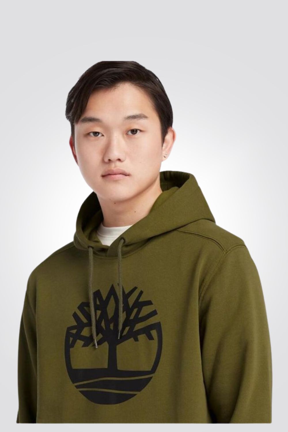 TIMBERLAND - סווטשירט ירוק זית עם כובע קפוצ’ון והדפס לוגו עץ - MASHBIR//365