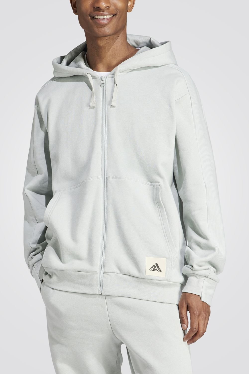 ADIDAS - סווטשירט קפוצ'ון לגברים בצבע לבן - MASHBIR//365