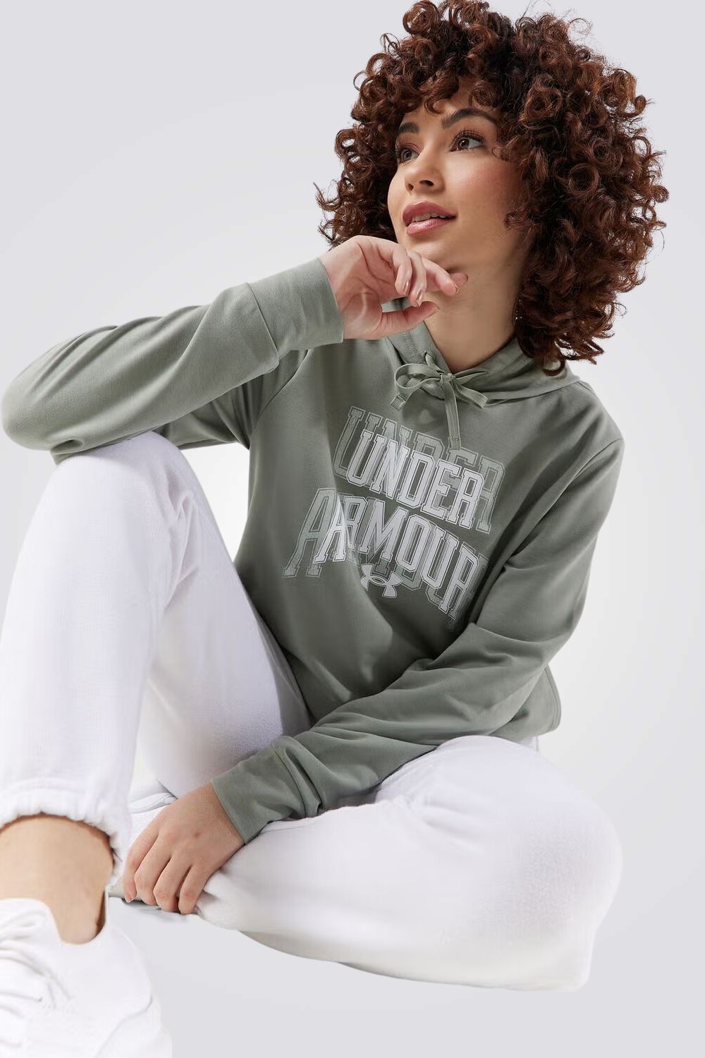 UNDER ARMOUR - סווטשירט קפוצ'ון לנשים בצבע ירוק - MASHBIR//365