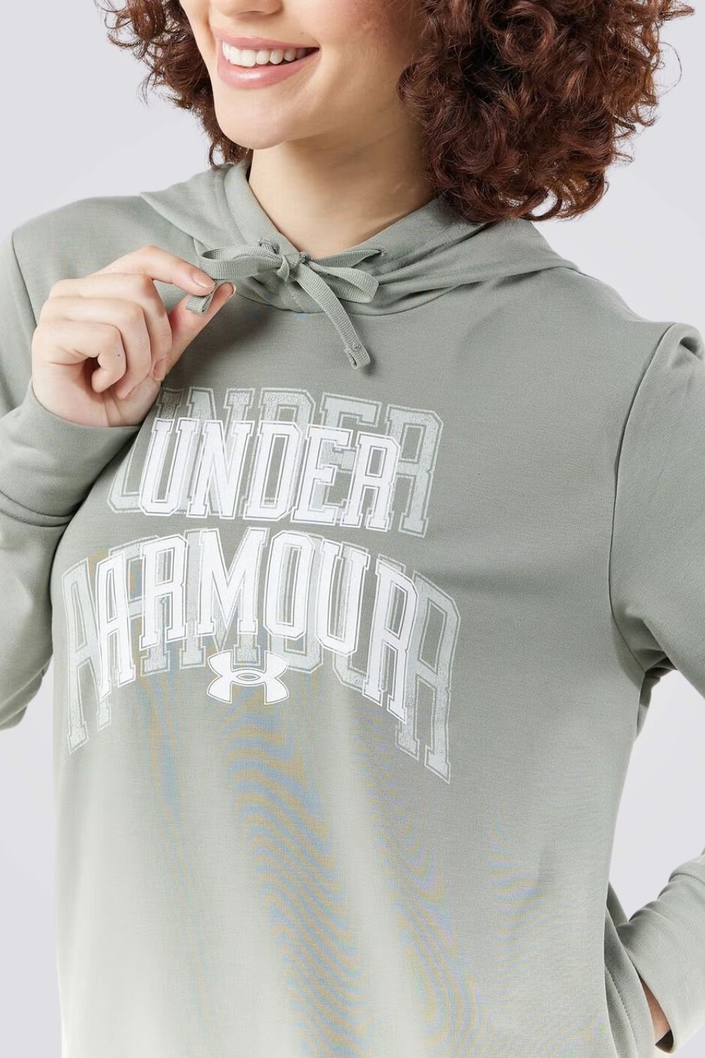 UNDER ARMOUR - סווטשירט קפוצ'ון לנשים בצבע ירוק - MASHBIR//365