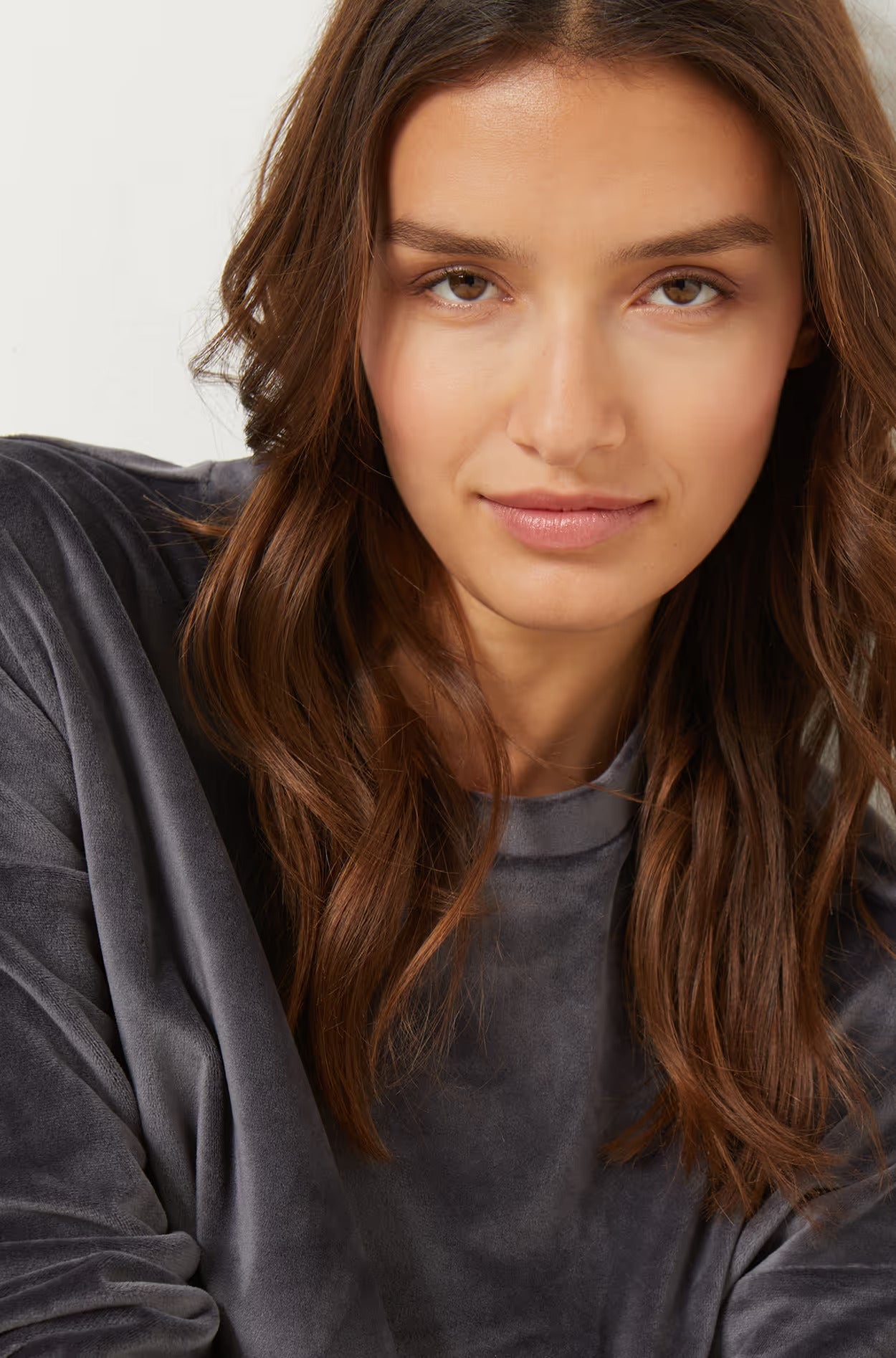 ETAM - סווטשירט קטיפתי DUNKAN בצבע אפור - MASHBIR//365