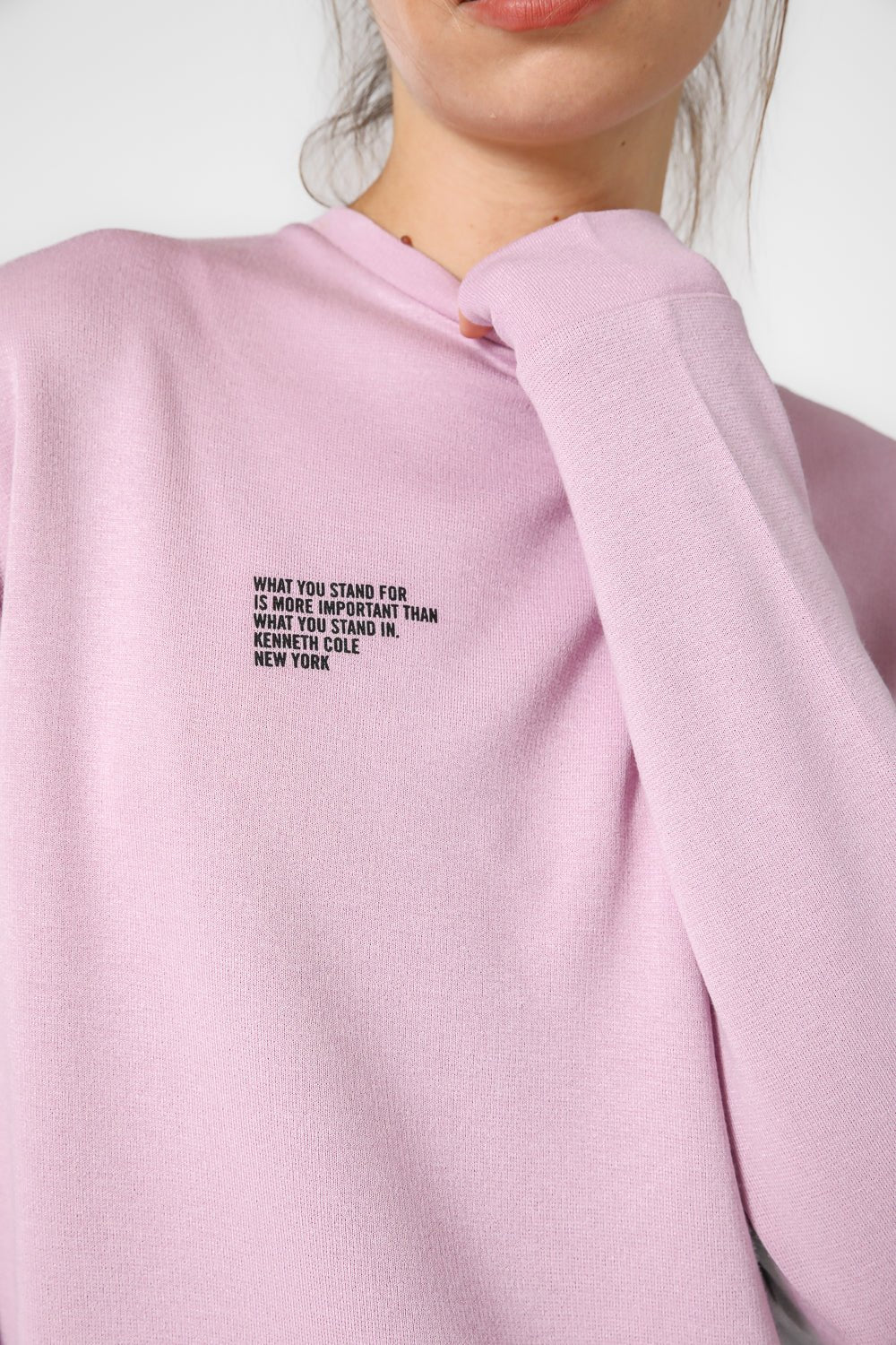KENNETH COLE - סווטשירט לאונג' עם כיתוב לוגו בצבע ורוד - MASHBIR//365
