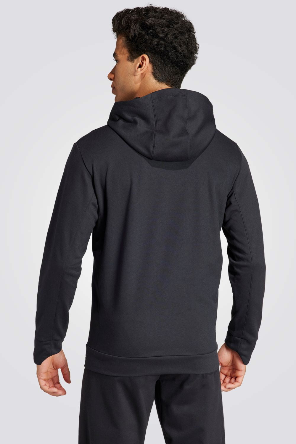 ADIDAS - סווטשירט לגברים OGA BASE בצבע שחור - MASHBIR//365