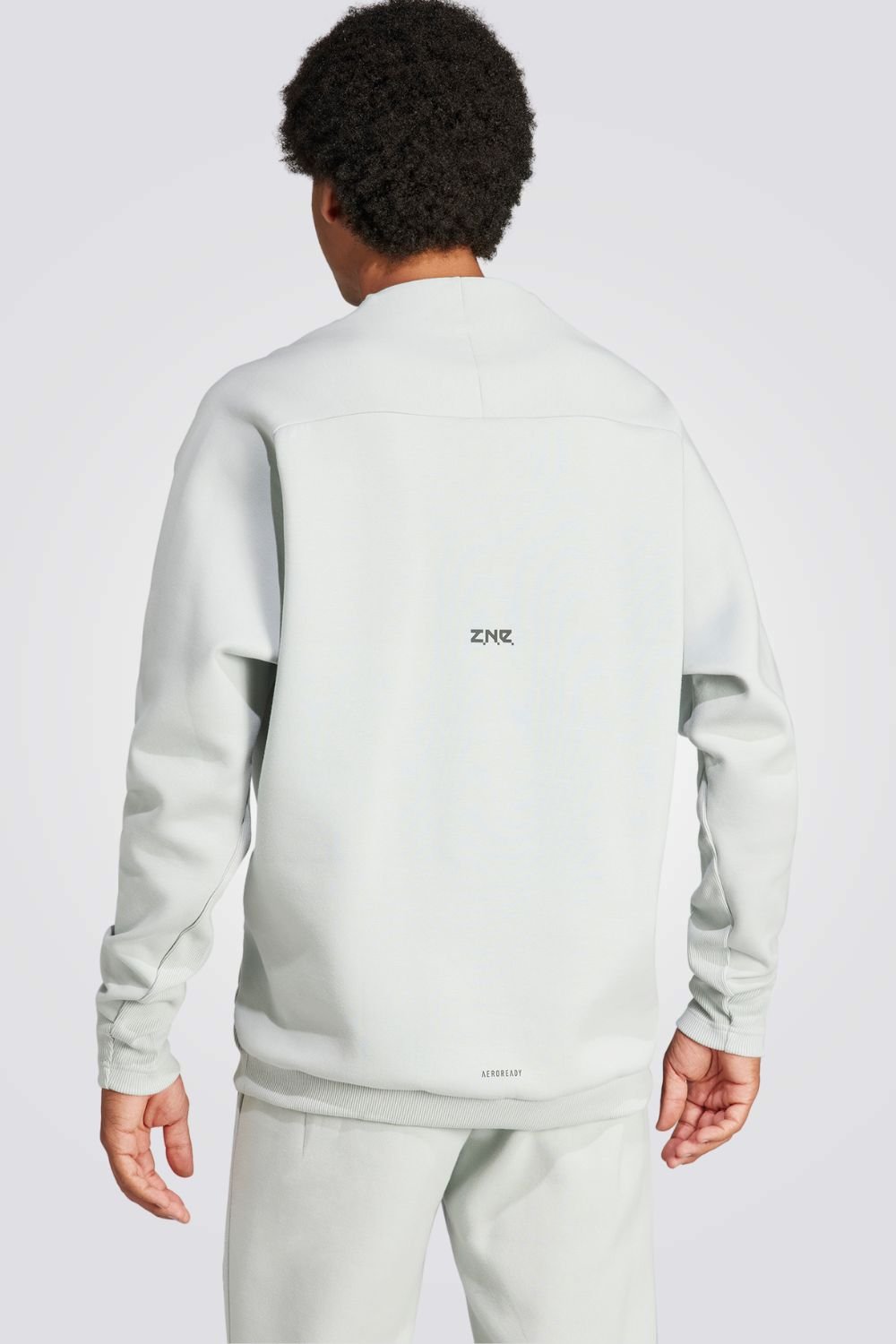 ADIDAS - סווטשירט לגברים Z.N.E. PREMIUM בצבע אפור בהיר - MASHBIR//365