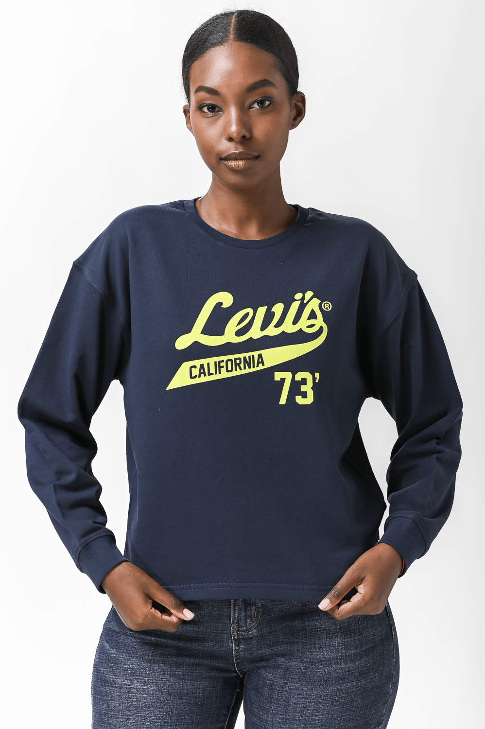 LEVI'S - סווטשירט לוגו בצבע נייבי עם כיתוב ירוק - MASHBIR//365