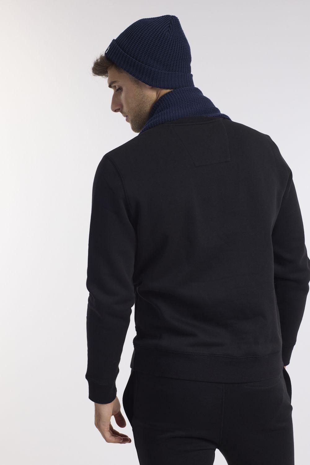 NAUTICA - סווטשירט שחור עם רקמת לוגו - MASHBIR//365