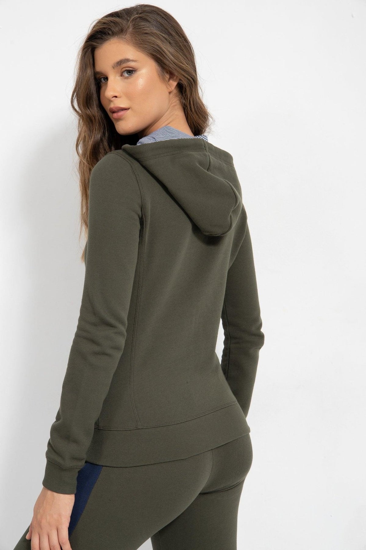 NAUTICA - סווטשירט ZIP ורקמת לוגו ירוק זית - MASHBIR//365