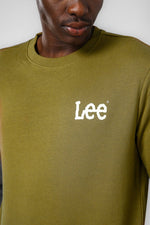 LEE - סווטשרט לגברים WOBBLY בצבע ירוק' - MASHBIR//365