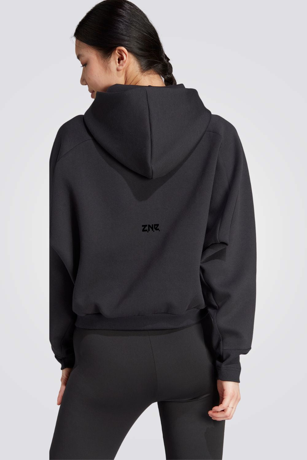 ADIDAS - סווטשרט לנשים Z.N.E FULL בצבע שחור - MASHBIR//365