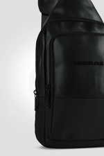 KENNETH COLE - תיק אלכסוני לגבר בצבע שחור - MASHBIR//365