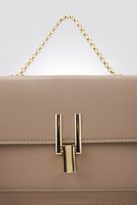 KENNETH COLE - תיק צד CROSSBODY דמוי עור בצבע ניוד - MASHBIR//365