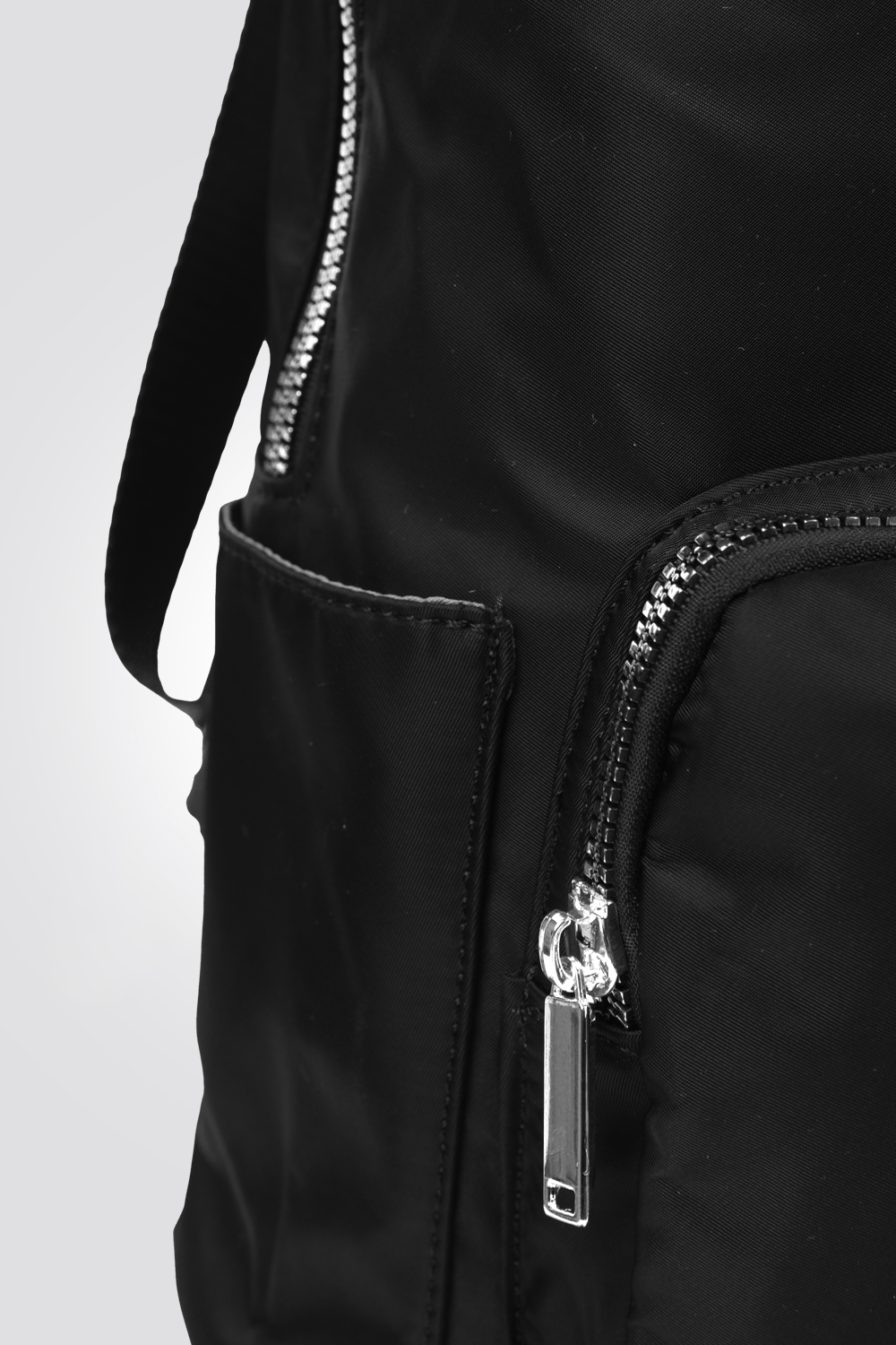 KENNETH COLE - תיק גב אופנתי - MASHBIR//365