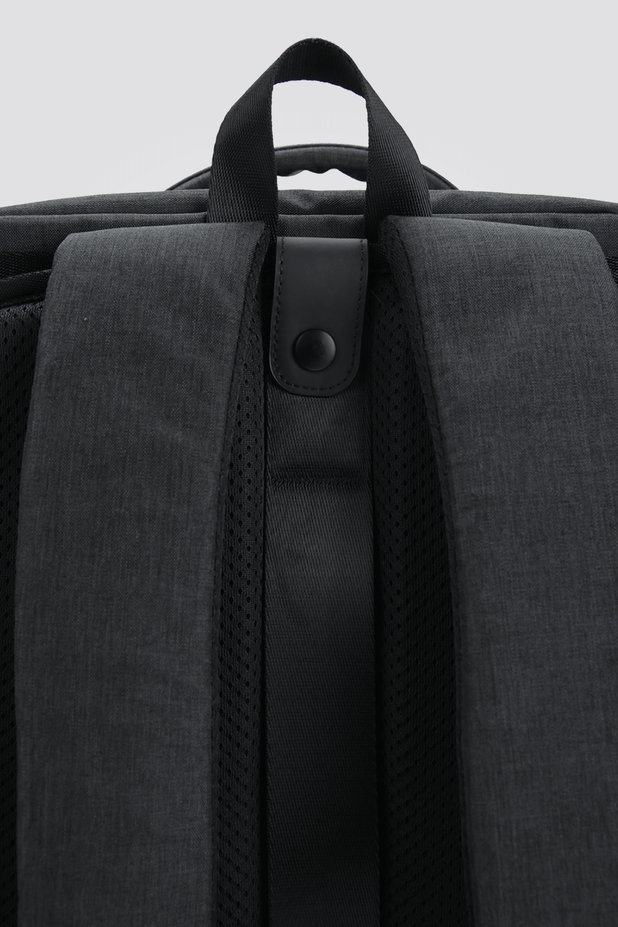 KENNETH COLE - תיק גב לגבר בצבע אפור - MASHBIR//365