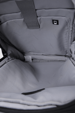 KENNETH COLE - תיק גב לגבר בצבע שחור - MASHBIR//365