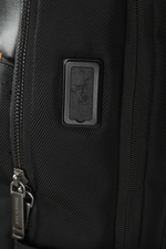 KENNETH COLE - תיק גב סגירה מרובעת משולב שחור - MASHBIR//365