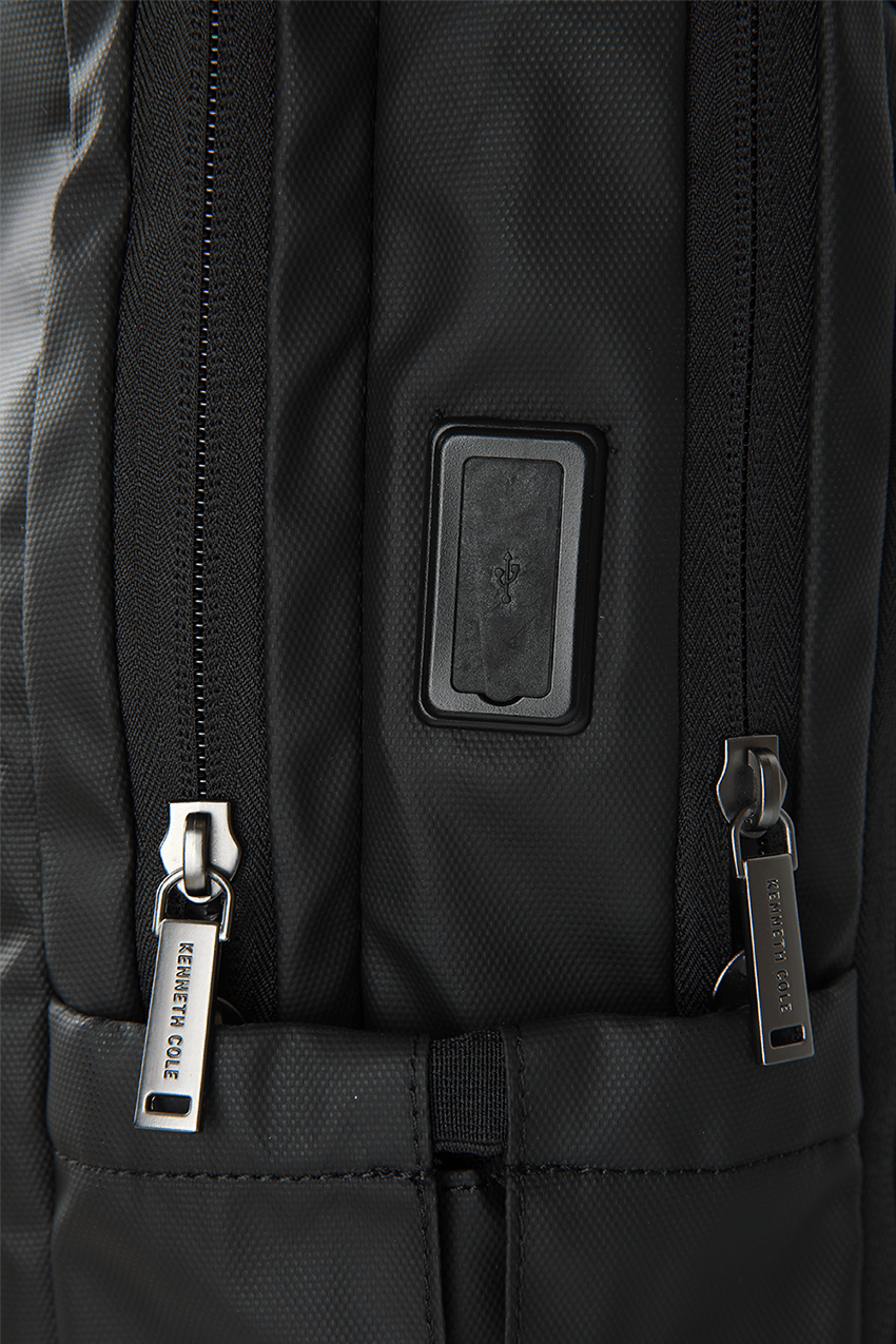 KENNETH COLE - תיק גב סגירה מרובעת שחור - MASHBIR//365