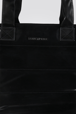 KENNETH COLE - תיק יד לנשים בצבע שחור - MASHBIR//365