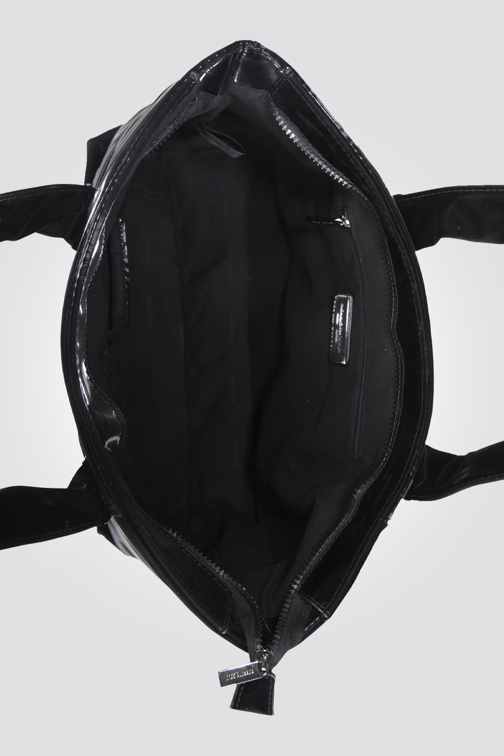 KENNETH COLE - תיק יד לנשים בצבע שחור - MASHBIR//365