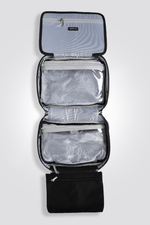 KENNETH COLE - תיק רחצה בצבע שחור - MASHBIR//365